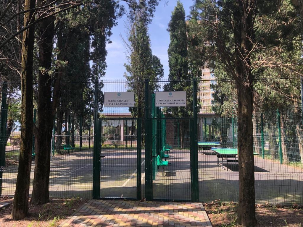Отель Amza Park Гагра Экстерьер фото